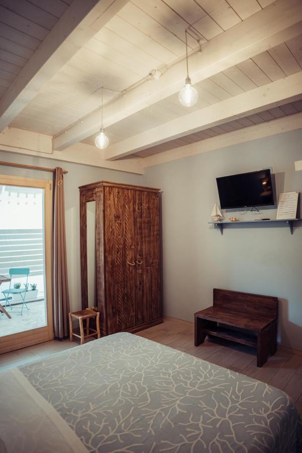 B&B Il Mare In Una Stanza Ortona Kültér fotó
